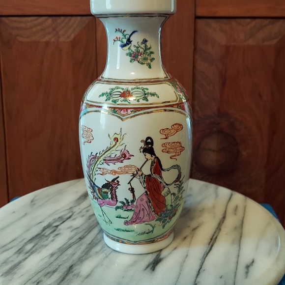 Hand Painted Vase - Picture 3 of 10